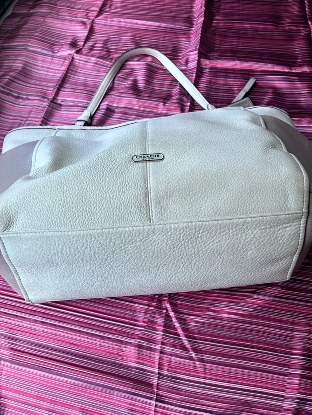 Coach Two-Tone Pebbled Leather Shoulder Tote Bag in White and Taupe - Picture 7 of 9